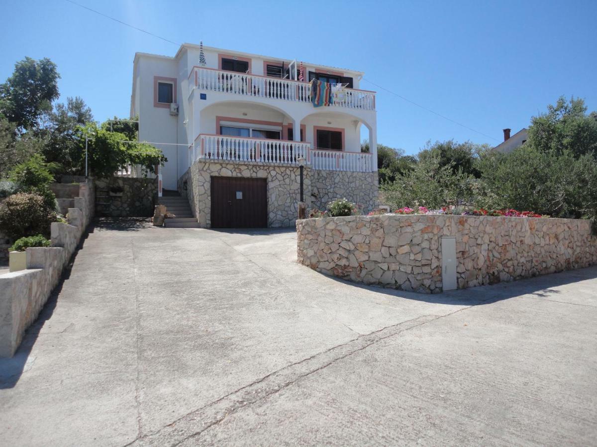 Apartments Ema Sali Exterior photo